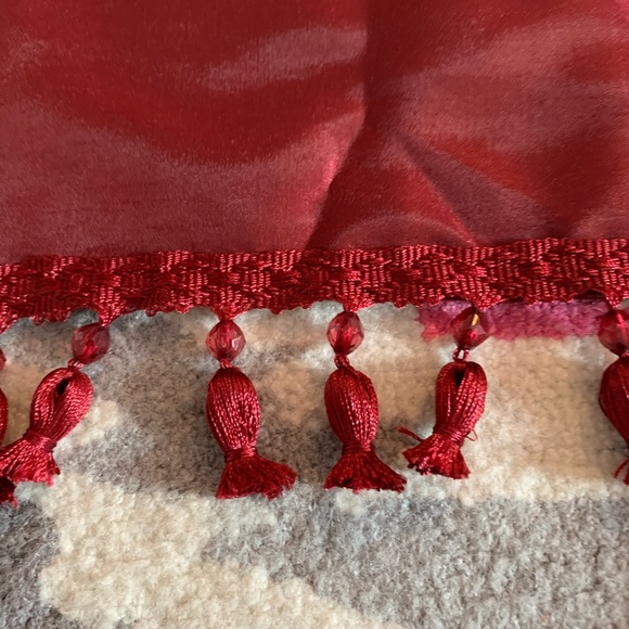 Port-wine beaded sun blocking valances (2) - Picture 3 of 9